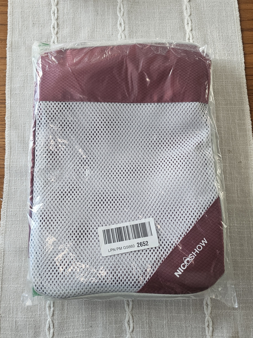 6 Piece Travel Cube Set In Burgandy And White